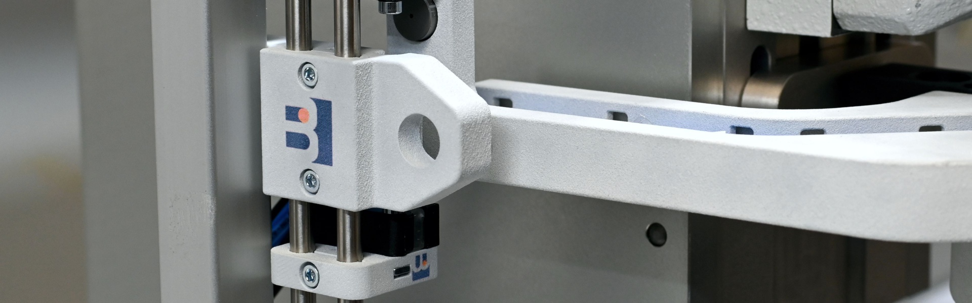 Bild Mechanikbaugruppe mit farbigem 3D-gedrucktem Nylonhalter Bild Mechanikbaugruppe mit farbigem 3D-gedrucktem Nylonhalter